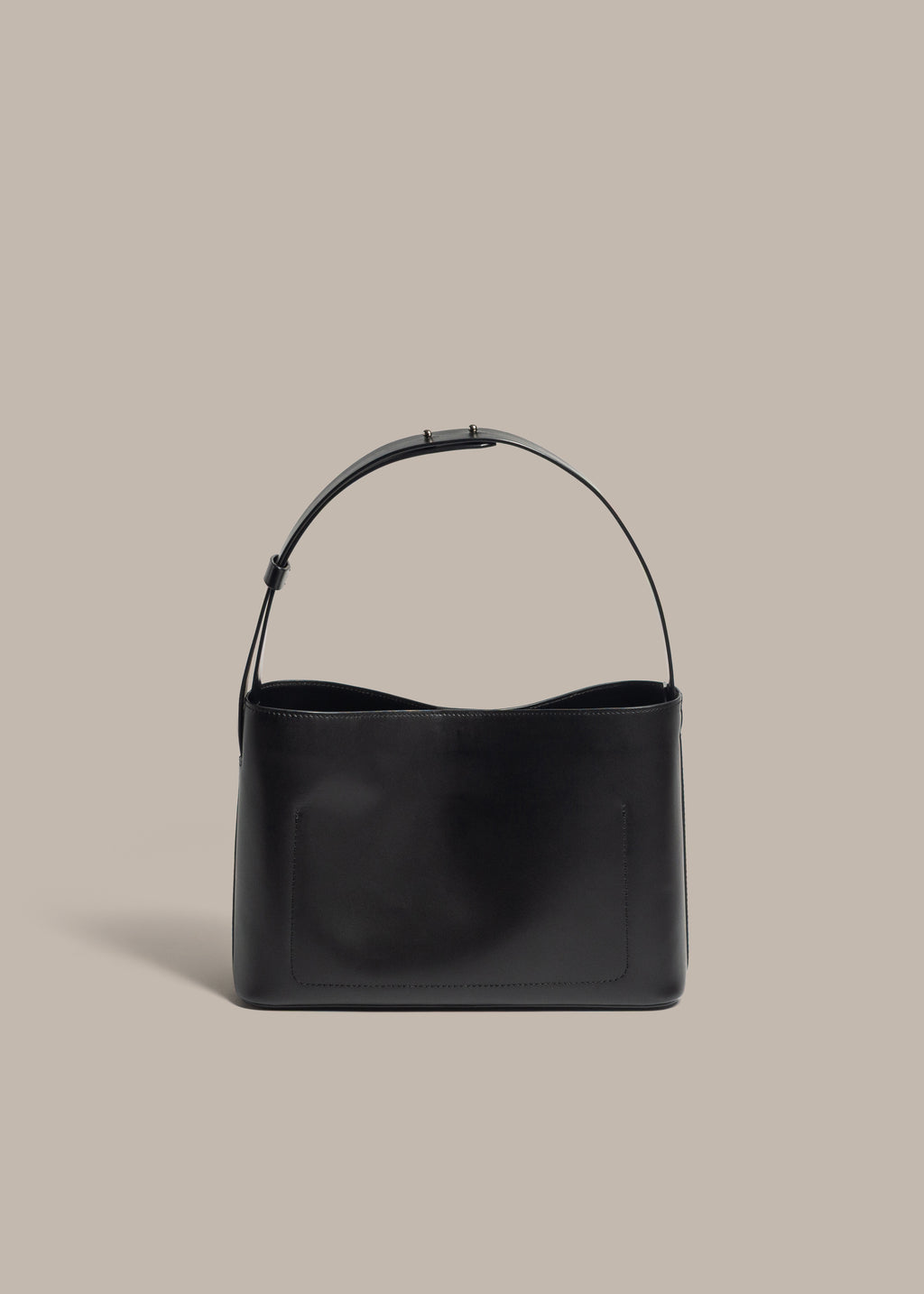 Madam Eloa Black Matte