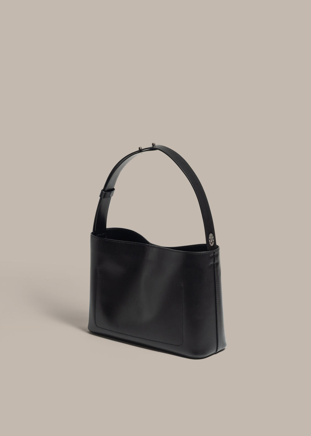 Madam Eloa Black Matte