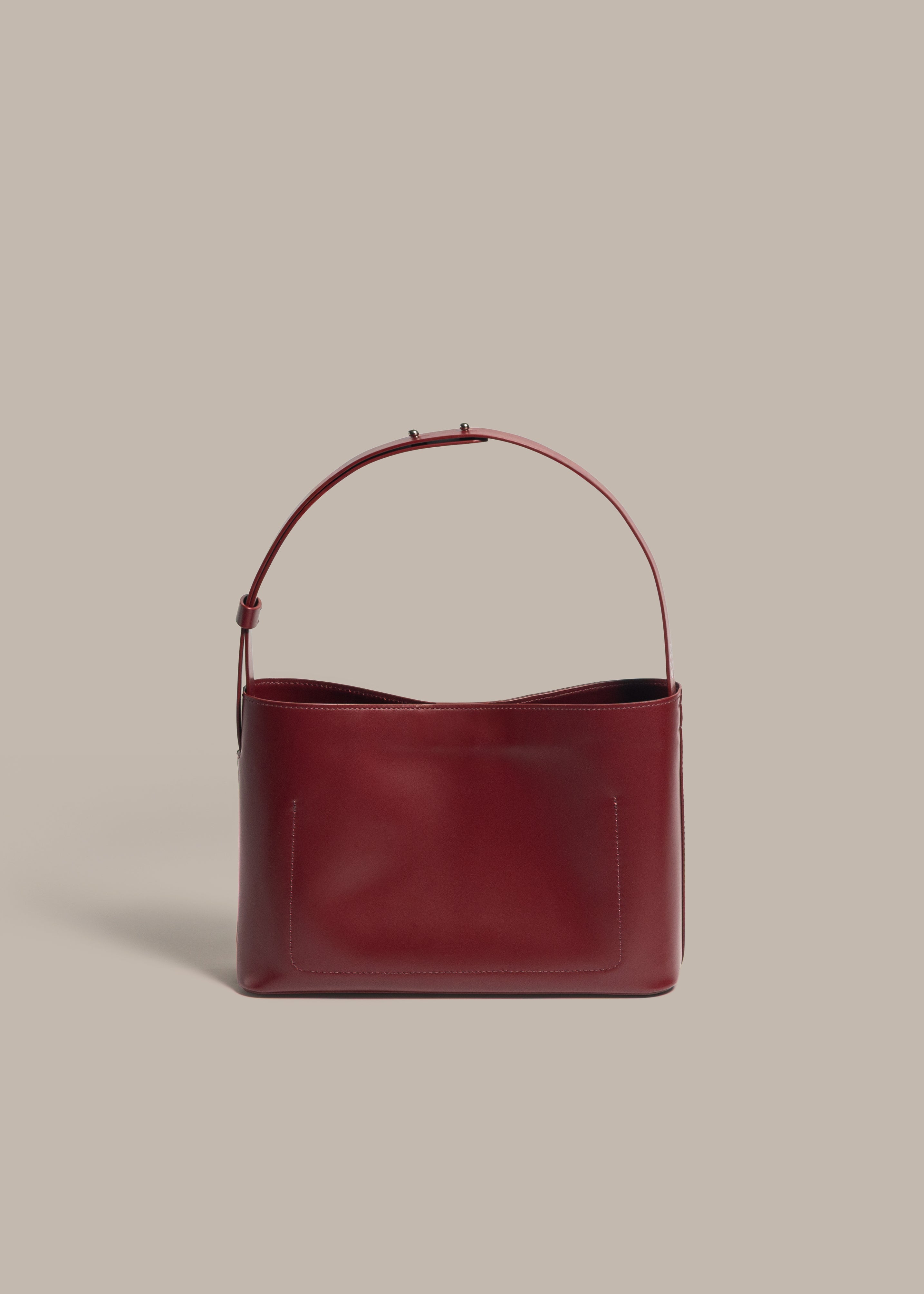 Madam Eloa Escarlata